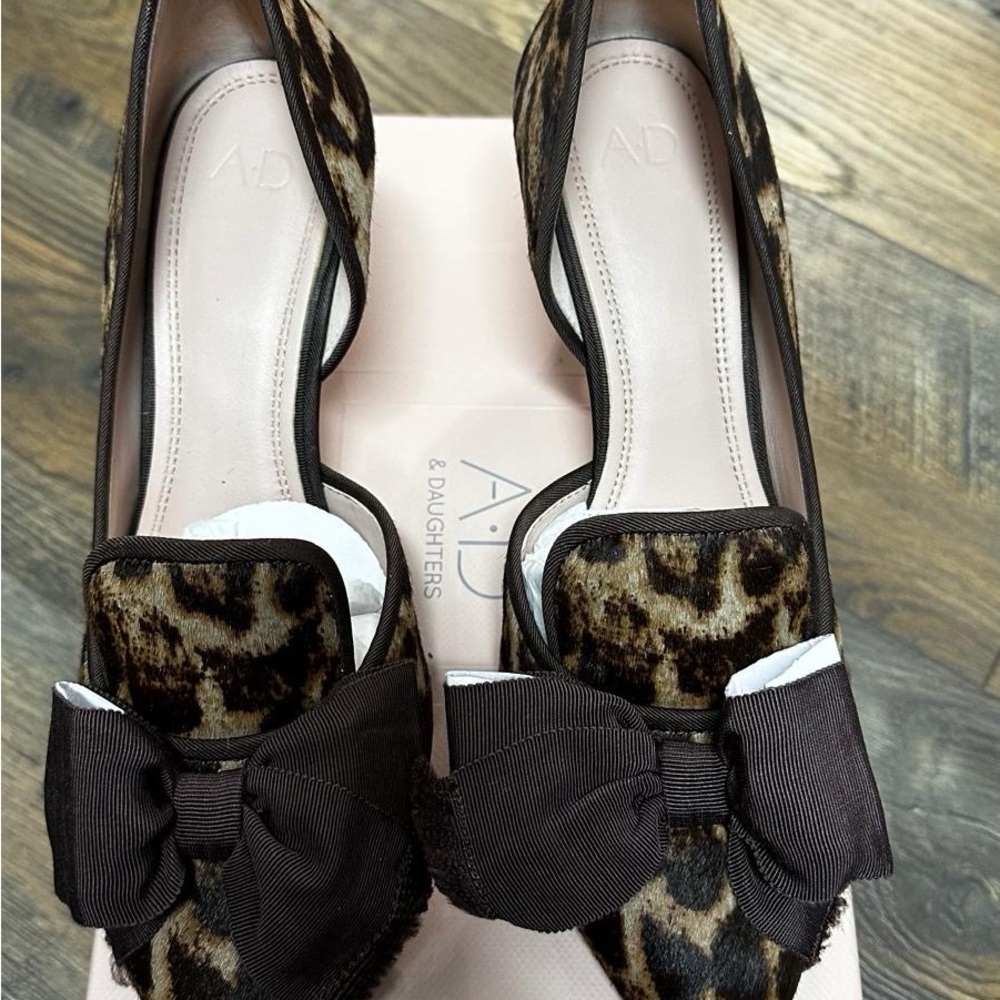 A&D DAUGHTERS. Brown and Black Leopard Print with Bow Accent